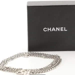 Chanel iconic motiv cc charm chain link silver belt. AUTH VINTAGE CHANEL LOGO LETTERING CHARMS SILVER CHAIN GRAY  main image 3